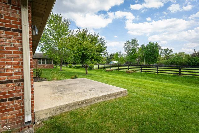 1025 Woodridge, Brownsburg, IN 46112