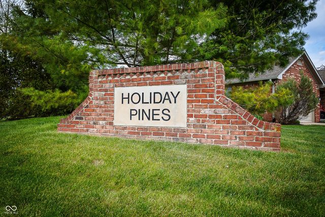 1025 Woodridge, Brownsburg, IN 46112