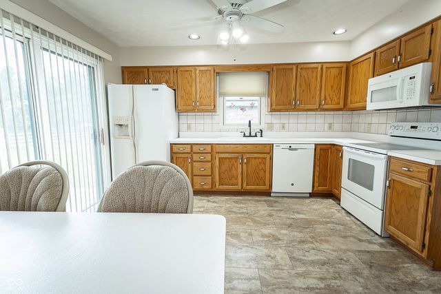 1025 Woodridge, Brownsburg, IN 46112