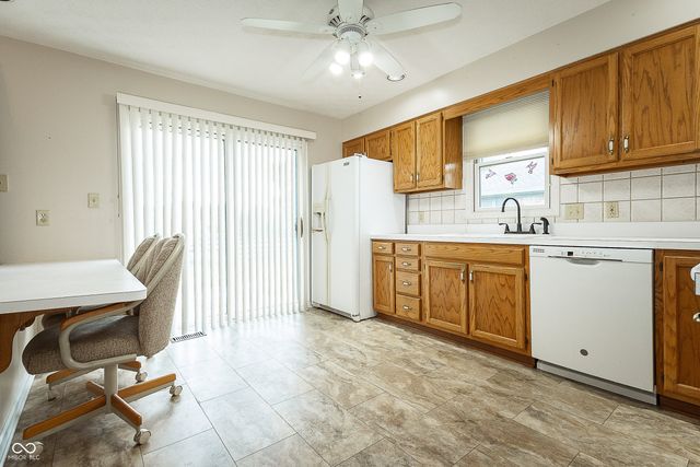 1025 Woodridge, Brownsburg, IN 46112