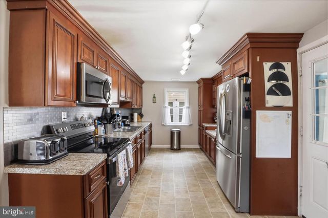 22 S 4TH ST, Denver, PA 17517