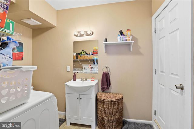 22 S 4TH ST, Denver, PA 17517