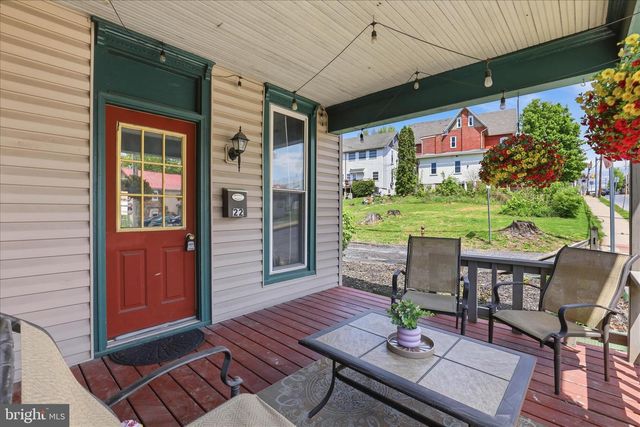22 S 4TH ST, Denver, PA 17517