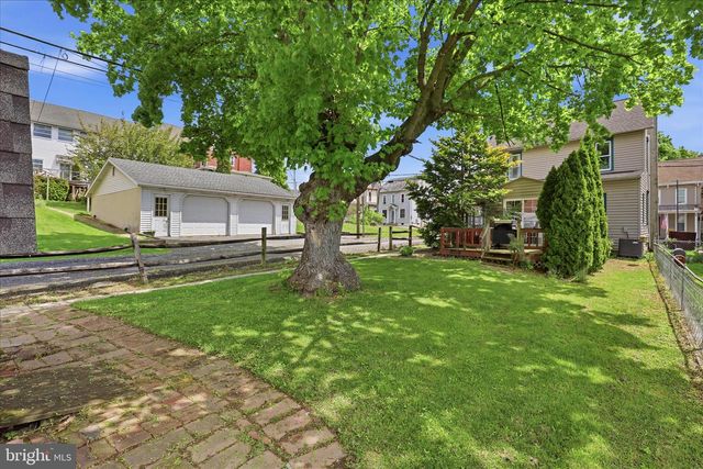 22 S 4TH ST, Denver, PA 17517