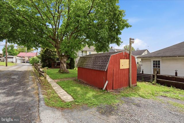 22 S 4TH ST, Denver, PA 17517