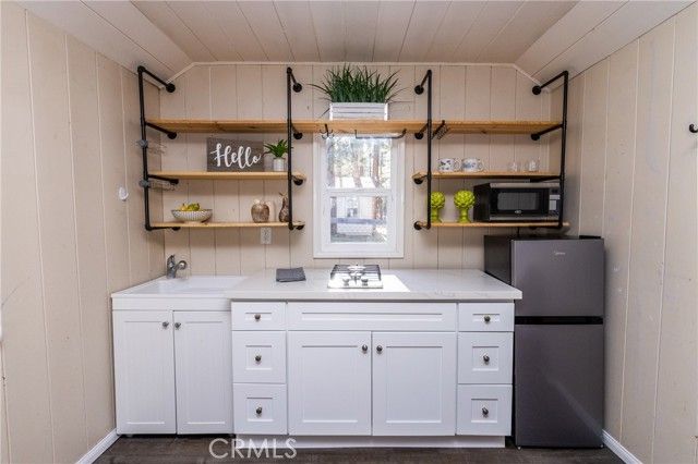 758 Elm Street, Big Bear Lake, CA 92315