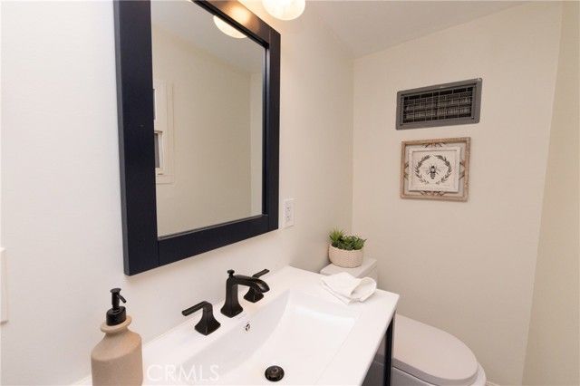 758 Elm Street, Big Bear Lake, CA 92315