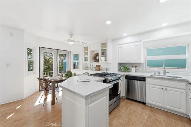 1924 Loma Drive, Hermosa Beach, CA 90254