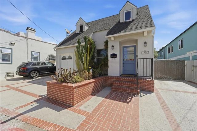 1924 Loma Drive, Hermosa Beach, CA 90254
