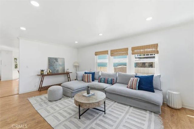 1924 Loma Drive, Hermosa Beach, CA 90254