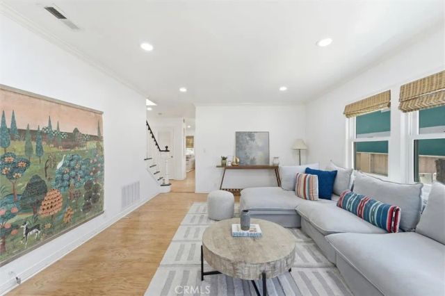 1924 Loma Drive, Hermosa Beach, CA 90254