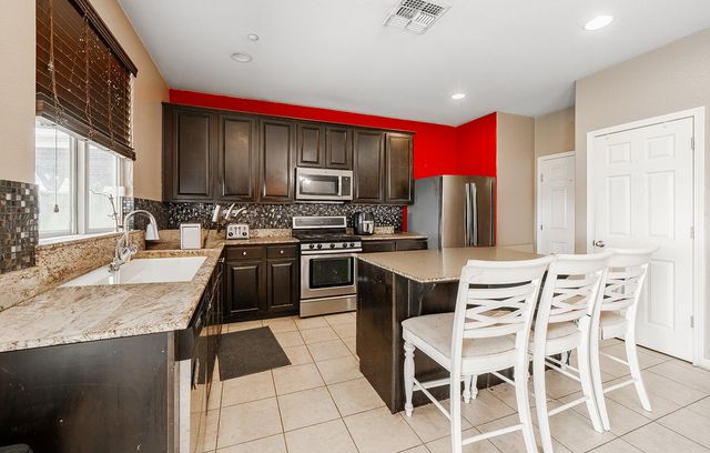 5368 E Tower Avenue, Fresno, CA 93725