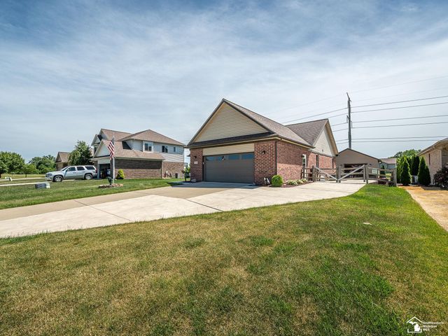 5019 Skylark Drive, Monroe, MI 48161