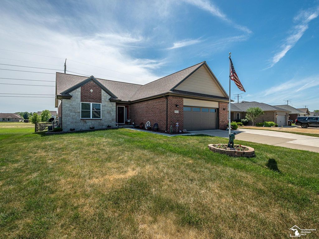 5019 Skylark Drive, Monroe, MI 48161