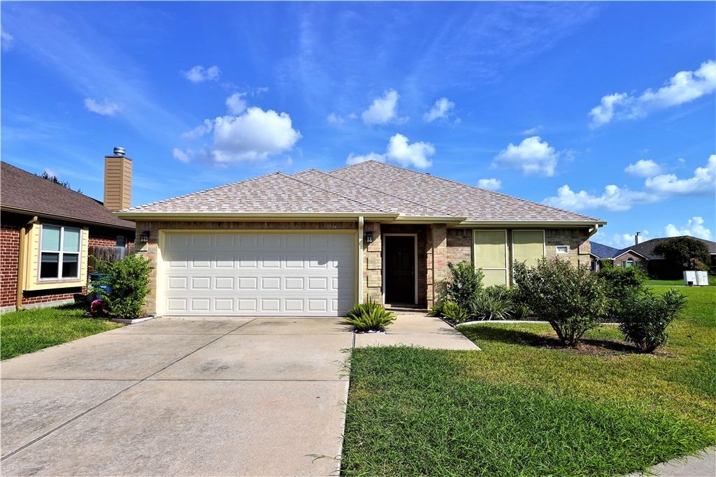 1014 Forest Oak Dr, Portland, TX 78374 — exterior