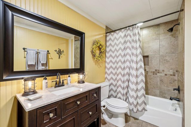 1200 County Road 211, Giddings, TX 78942