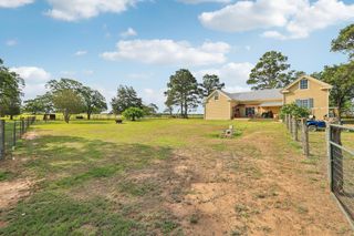 1200 County Road 211, Giddings, TX 78942