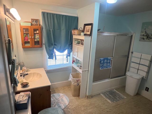 556 Main Street, Farmington, NH 03835