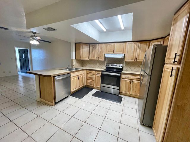 7110 NW 78th Avenue, Tamarac, FL 33321