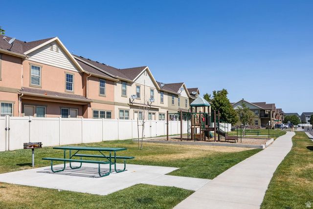 1464 N LA PALMA PL, Saratoga Springs, UT 84045