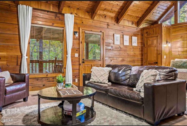3289 Twin Mountain Way, Pigeon Forge, TN 37863