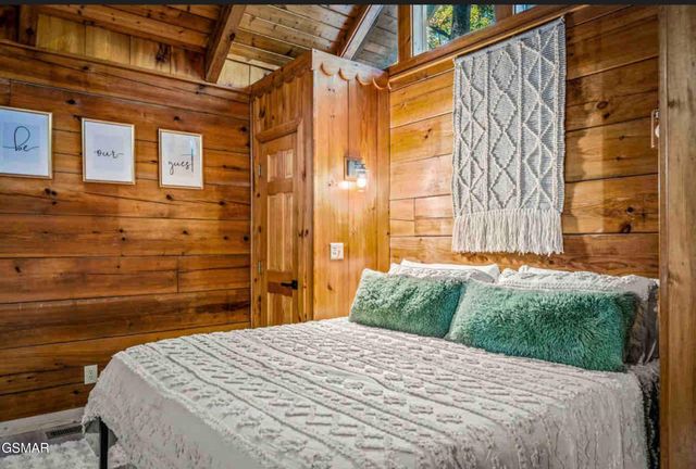 3289 Twin Mountain Way, Pigeon Forge, TN 37863