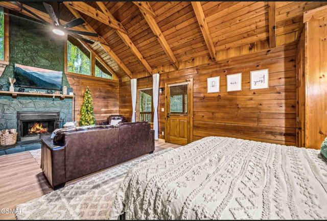 3289 Twin Mountain Way, Pigeon Forge, TN 37863