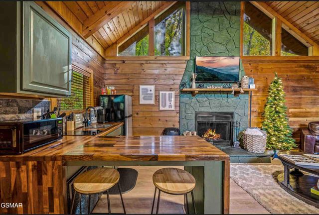 3289 Twin Mountain Way, Pigeon Forge, TN 37863