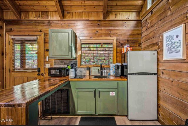 3289 Twin Mountain Way, Pigeon Forge, TN 37863
