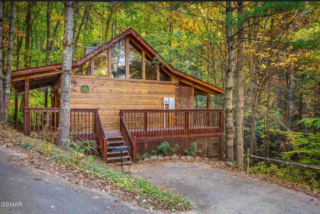 3289 Twin Mountain Way, Pigeon Forge, TN 37863