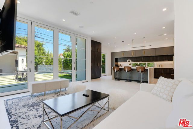 6721 Drexel Avenue, Los Angeles, CA 90048