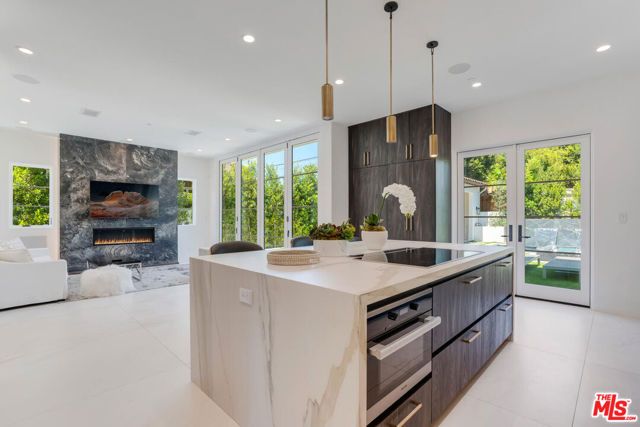 6721 Drexel Avenue, Los Angeles, CA 90048