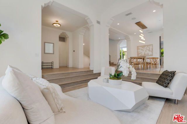 6721 Drexel Avenue, Los Angeles, CA 90048