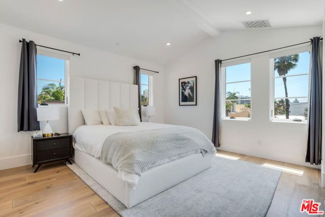 6721 Drexel Avenue, Los Angeles, CA 90048