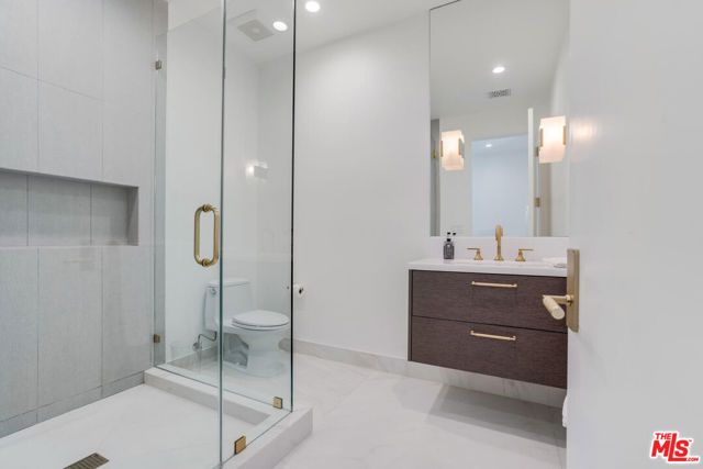 6721 Drexel Avenue, Los Angeles, CA 90048