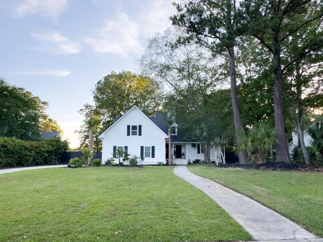 27 Fitzroy Drive, Charleston, SC 29414