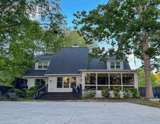 27 Fitzroy Drive, Charleston, SC 29414