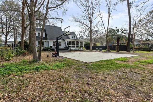 27 Fitzroy Drive, Charleston, SC 29414