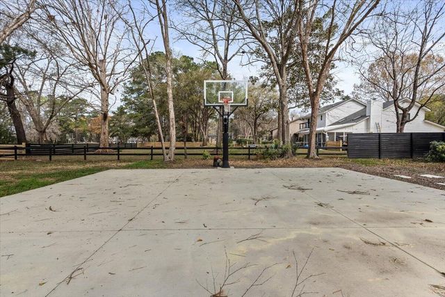 27 Fitzroy Drive, Charleston, SC 29414