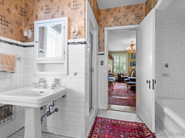 535 E 14th Street, Bartlesville, OK 74003