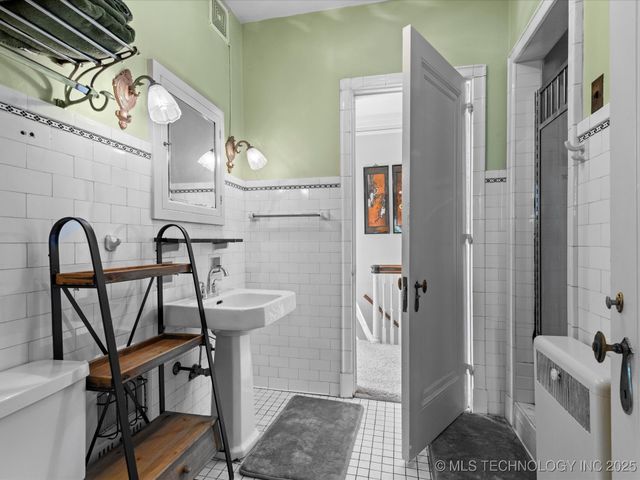 535 E 14th Street, Bartlesville, OK 74003