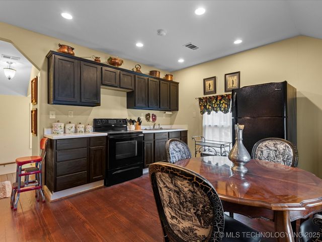 535 E 14th Street, Bartlesville, OK 74003