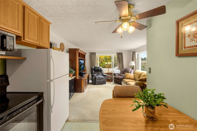 205 26th Avenue E, Seattle, WA 98112