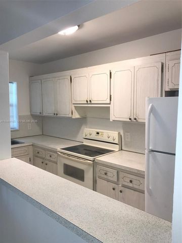 2612 Johnson St 11, Hollywood, FL 33020