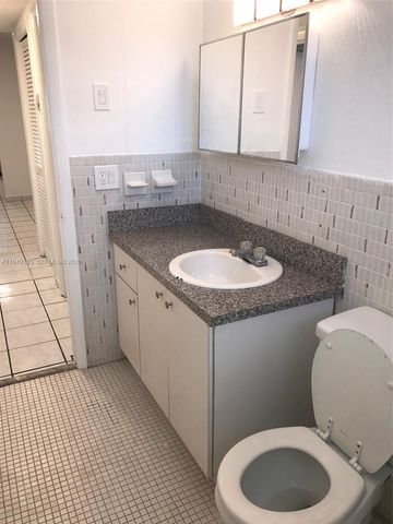 2612 Johnson St 11, Hollywood, FL 33020