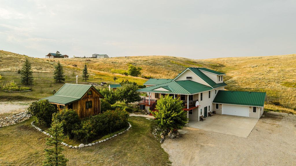 14 Warbonnet Drive, Banner, WY 82832