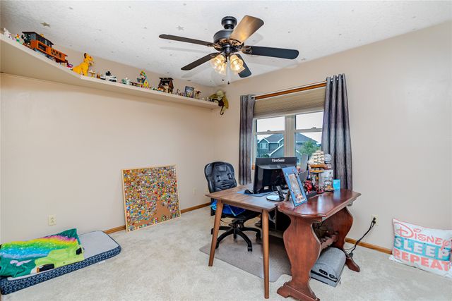 2417 N 7th Avenue Place E, Newton, IA 50208