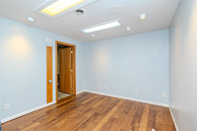 2417 N 7th Avenue Place E, Newton, IA 50208