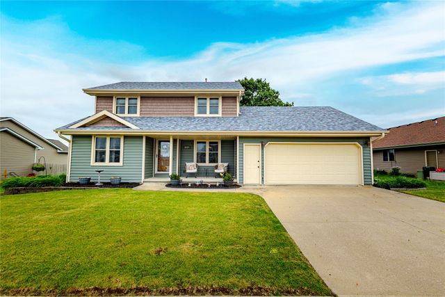 2417 N 7th Avenue Place E, Newton, IA 50208