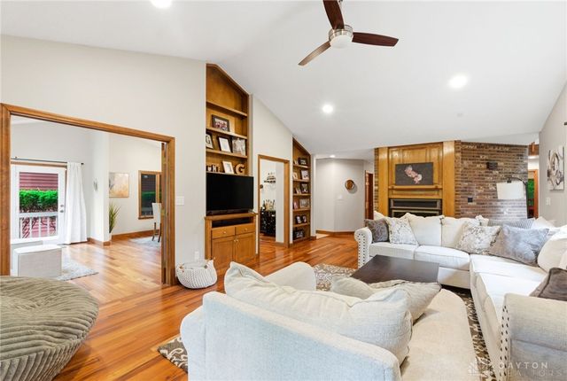6391 Shadow Lake Trail, Centerville, OH 45459